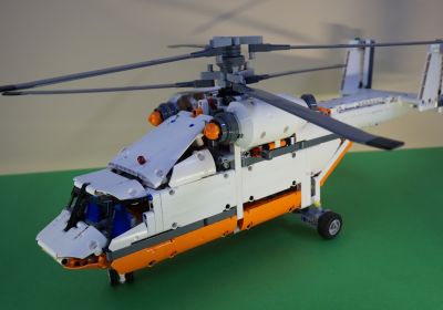 42052 - Schwerlasthubschrauber